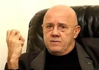 Portrait du psychiatre Chawki Azouri